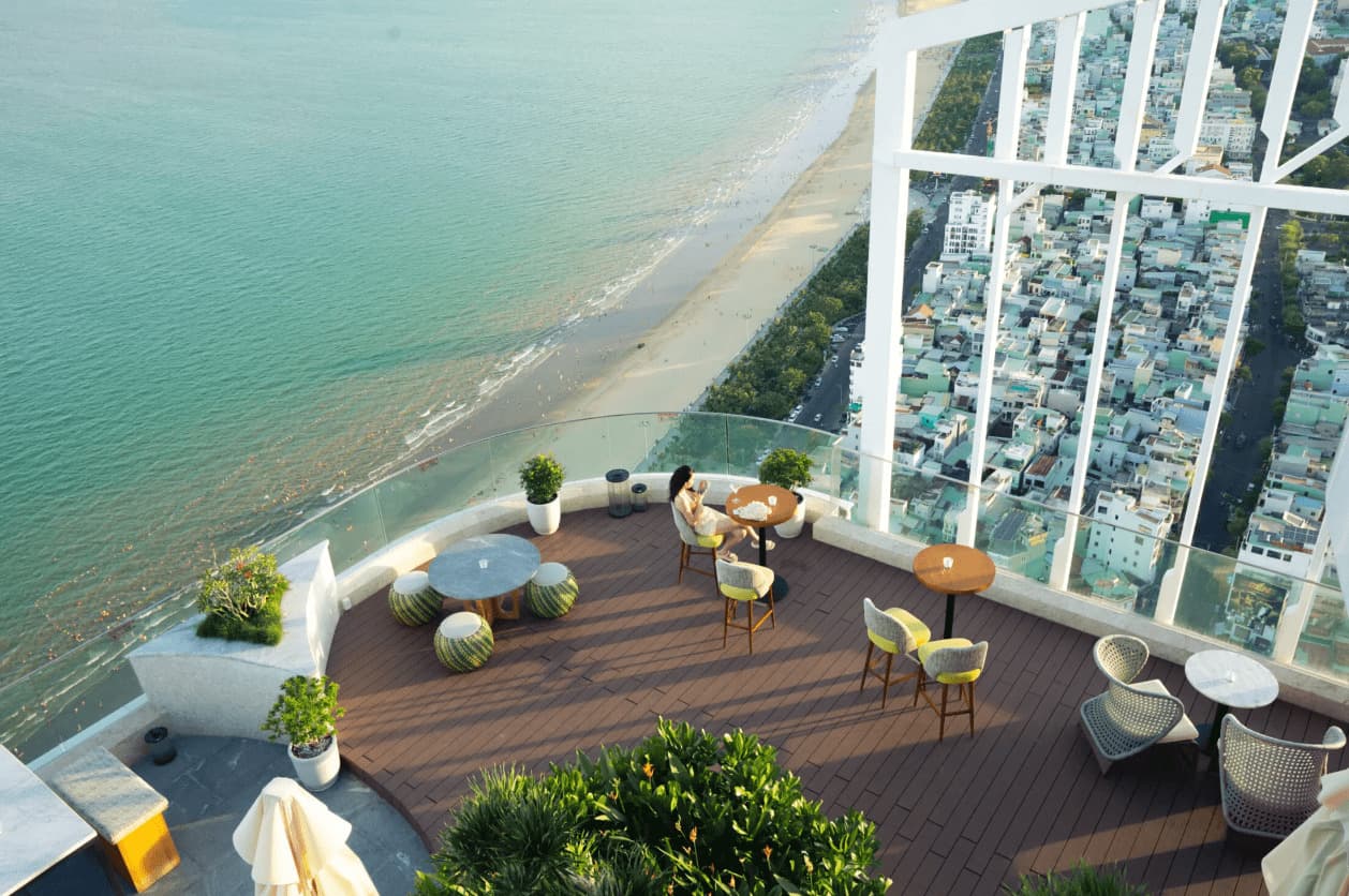 Rooftop / Sky Bar